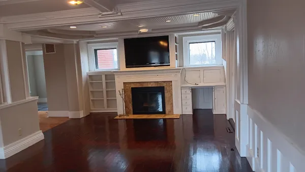 $3,400 | 2221 Highway 83, Delafield, WI 53029