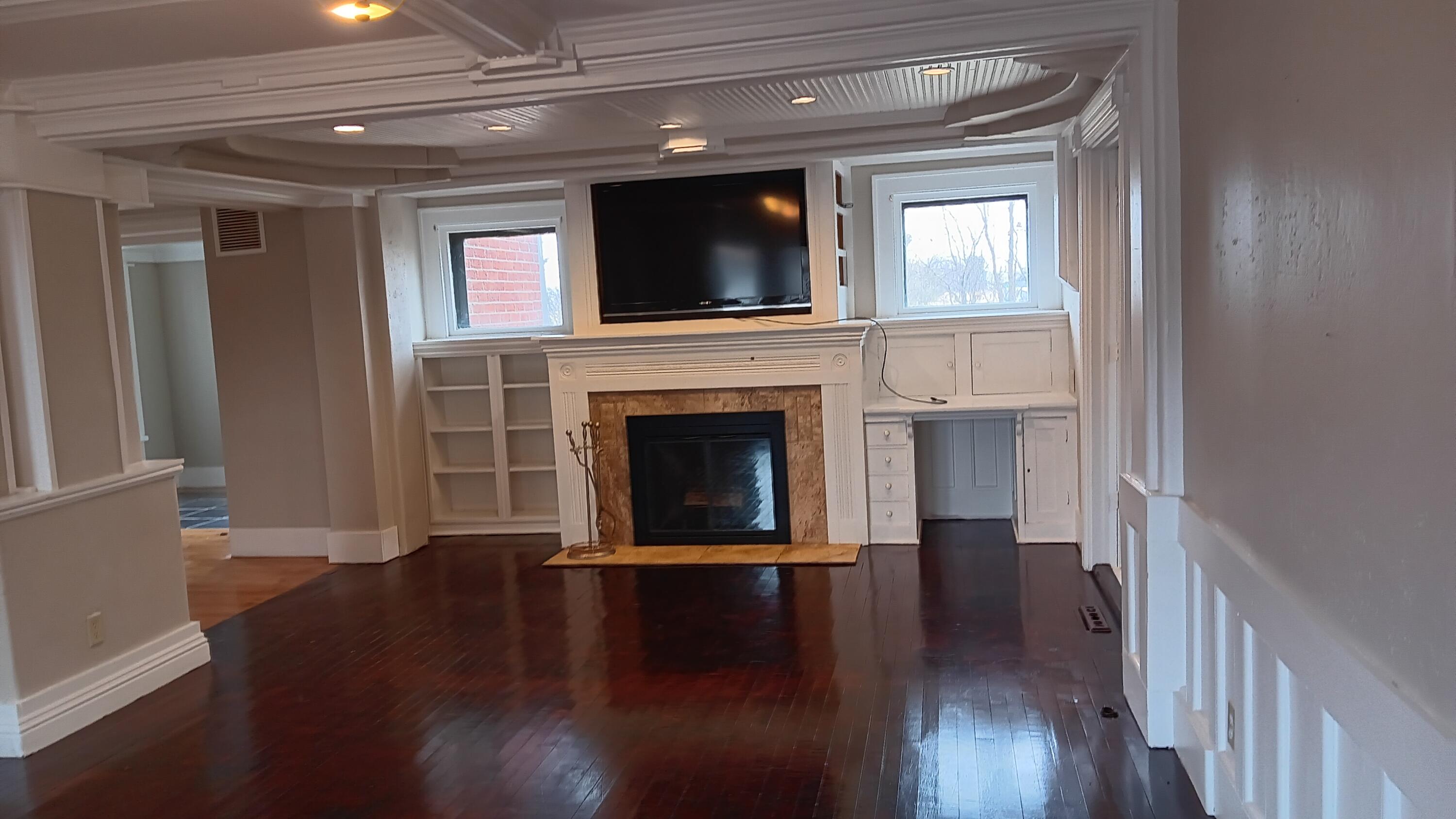 2221 Highway 83 Delafield, WI 53029 - Photo 6 of 43 Decorative Fireplace