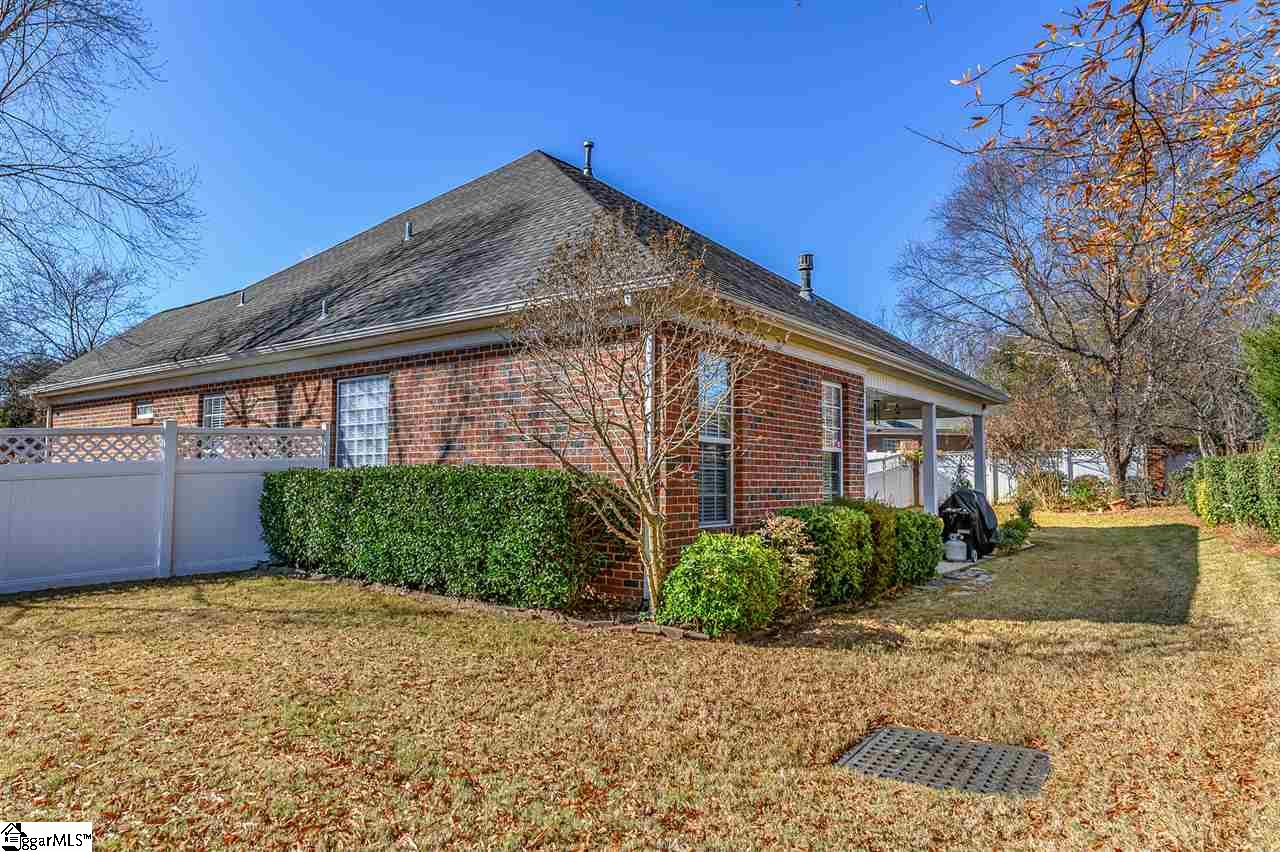 212 Lansfair Way Greenville, SC 29607 - Photo 3 of 32 Gallery Image 3