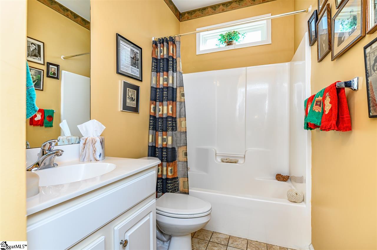 212 Lansfair Way Greenville, SC 29607 - Photo 8 of 32 Gallery Image 8