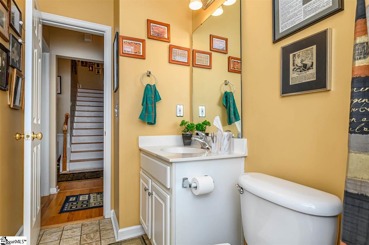 212 Lansfair Way Greenville, SC 29607 - Photo 9 of 32 Gallery Image 9
