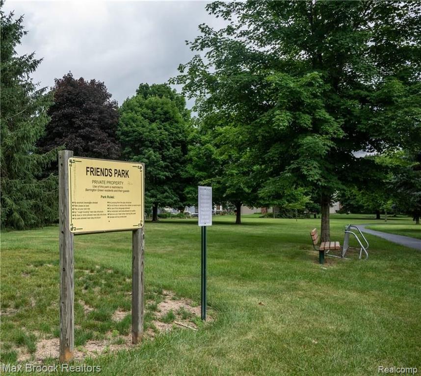 36186 Fredericksburg Road Farmington Hills, MI 48331 - Photo 35 of 38
