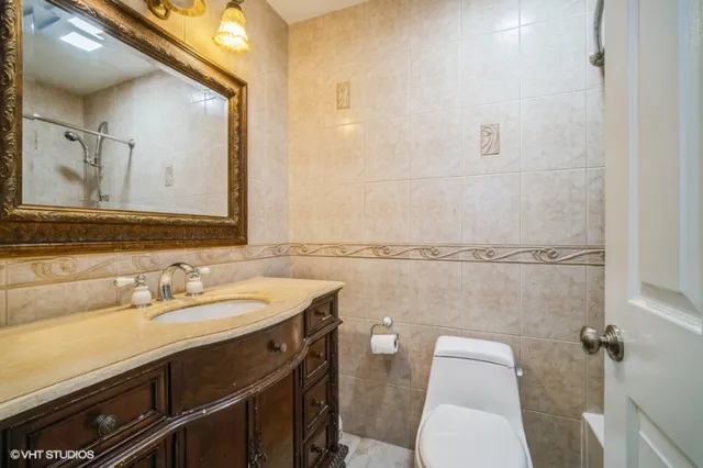 $2,500 | 1413 Sutton Court, Unit 110, Vernon Hills, IL 60061