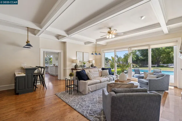 $3,950,000 | 555 Highland Drive, Danville, CA 94526