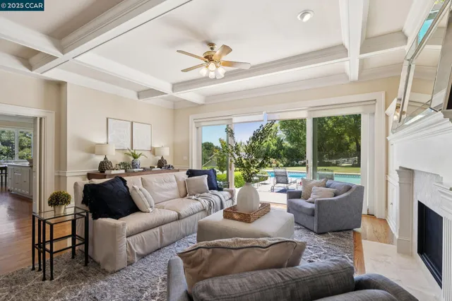 $3,950,000 | 555 Highland Drive, Danville, CA 94526