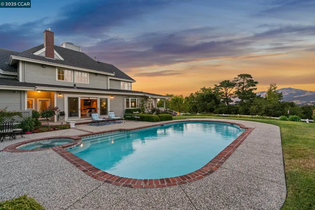 $3,950,000 | 555 Highland Drive, Danville, CA 94526
