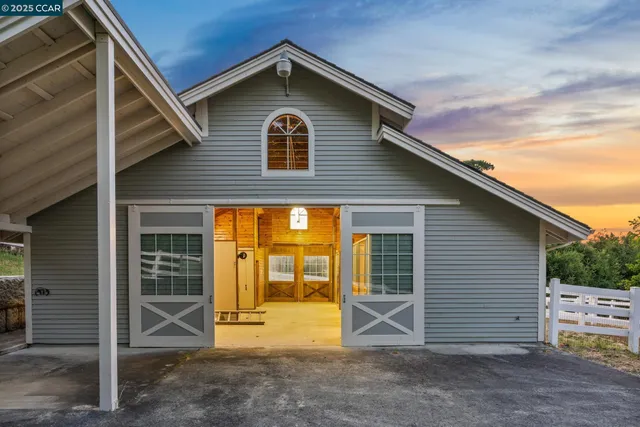 $3,950,000 | 555 Highland Drive, Danville, CA 94526