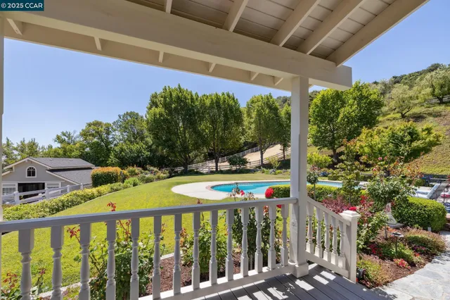 $3,950,000 | 555 Highland Drive, Danville, CA 94526