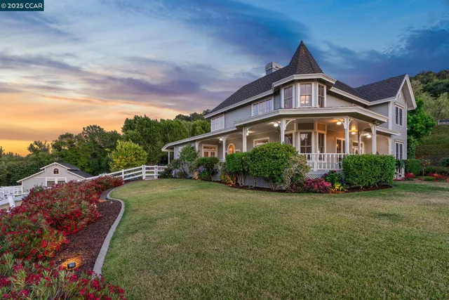 $3,950,000 | 555 Highland Drive, Danville, CA 94526