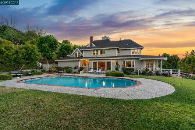 $3,950,000 | 555 Highland Drive, Danville, CA 94526