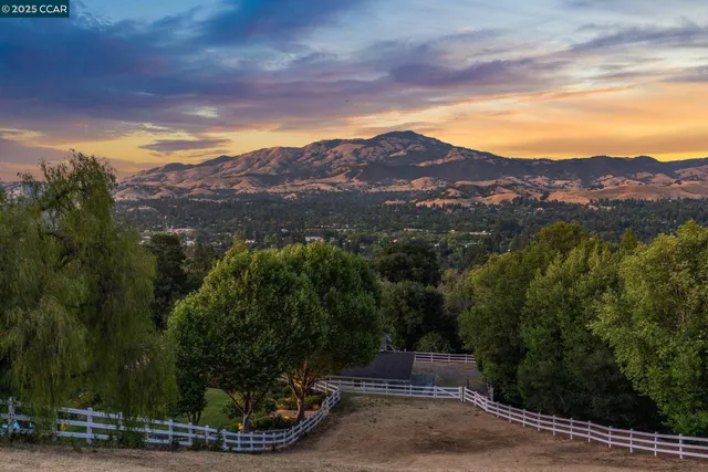 $3,950,000 | 555 Highland Drive, Danville, CA 94526