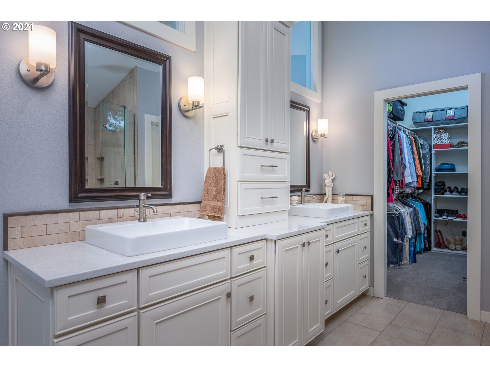 12975 Southwest Elk Rock Road Lake Oswego, OR 97034 - Photo 12 of 32 Gallery Image 12