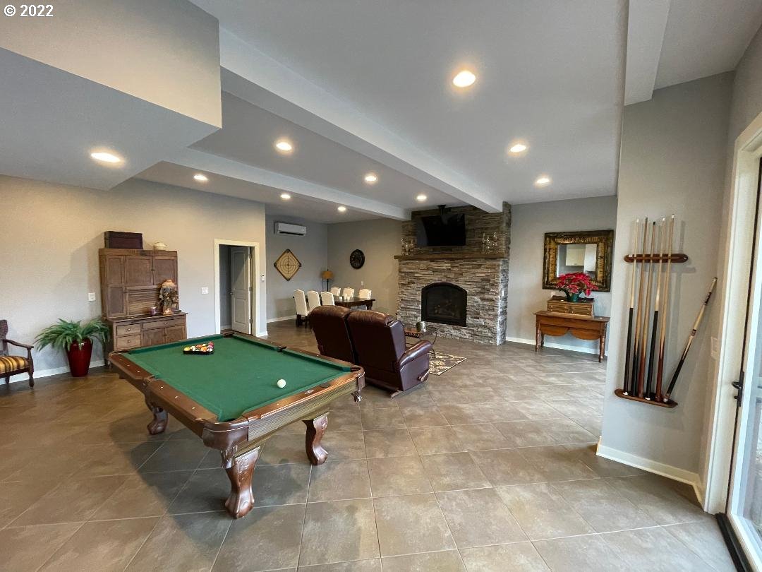 12975 Southwest Elk Rock Road Lake Oswego, OR 97034 - Photo 17 of 32 Gallery Image 17
