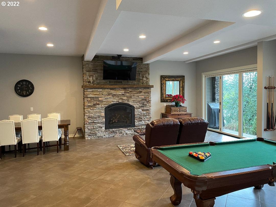 12975 Southwest Elk Rock Road Lake Oswego, OR 97034 - Photo 19 of 32 Gallery Image 19