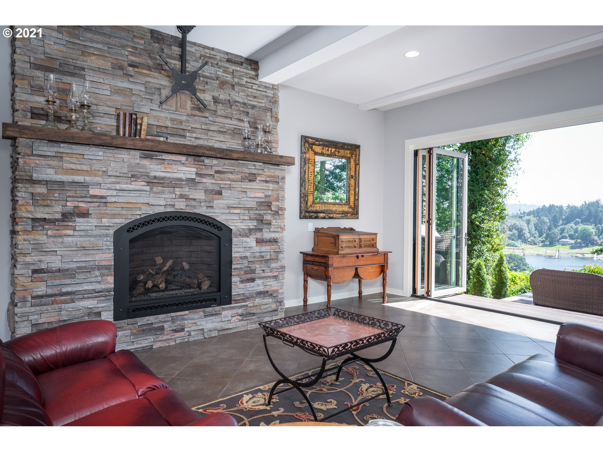 12975 Southwest Elk Rock Road Lake Oswego, OR 97034 - Photo 20 of 32 Gallery Image 20