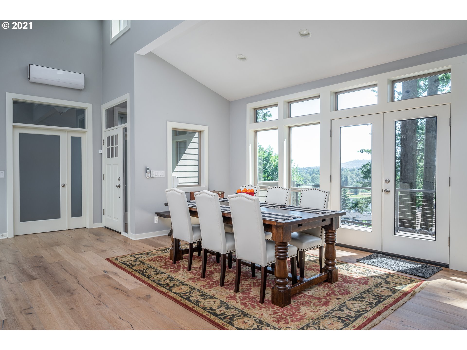 12975 Southwest Elk Rock Road Lake Oswego, OR 97034 - Photo 3 of 32 Gallery Image 3