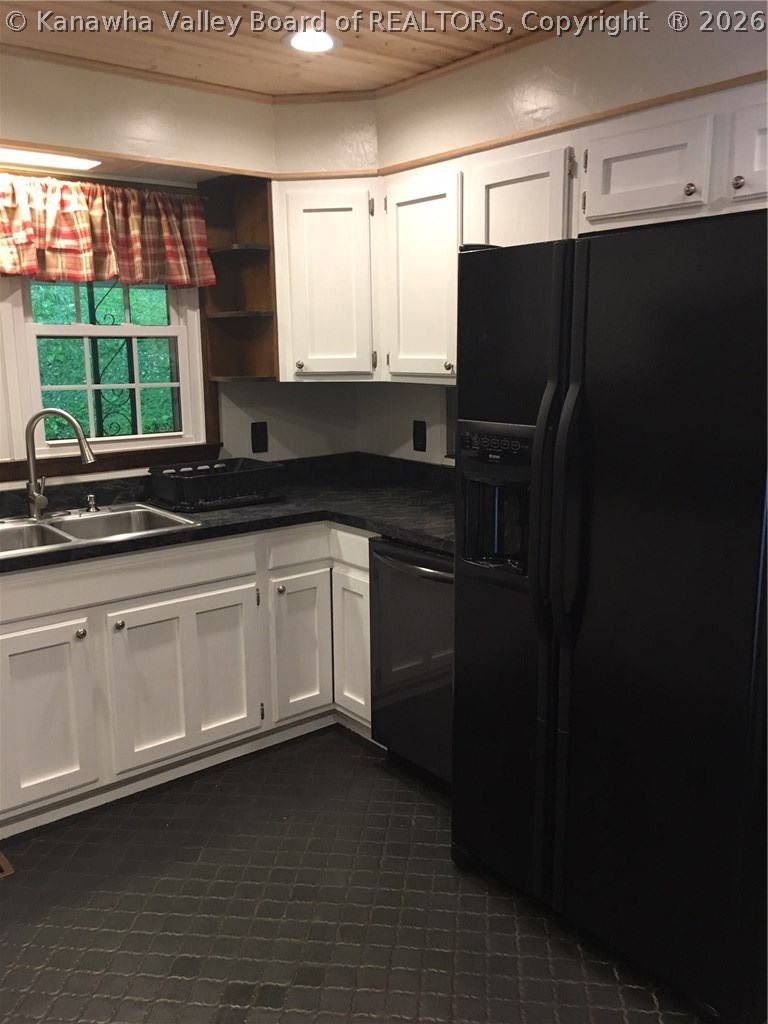 5665 Old Logan Road Logan, WV 25601 - Photo 3 of 18 Gallery Image 3
