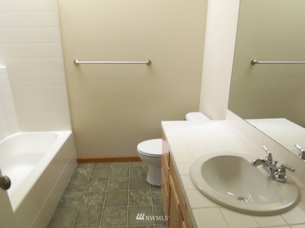 8307 227th Street Southwest Edmonds, WA 98026 - Photo 13 of 15 Gallery Image 13
