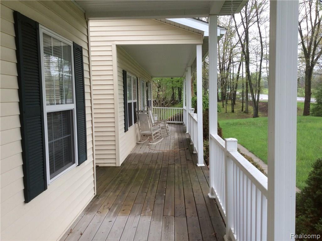 2435 West Coon Lake Road Howell, MI 48843 - Photo 3 of 34 image.jpg