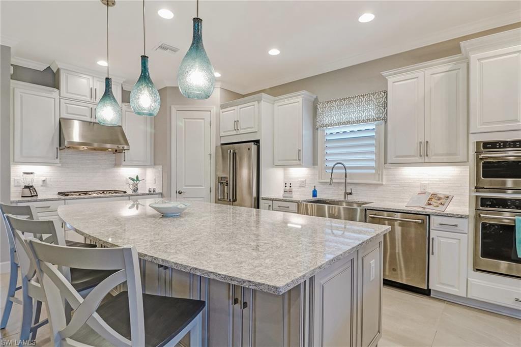 9412 Montelanico Loop Naples, FL 34119 - Photo 8 of 35