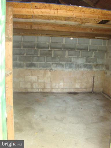 12307 Charles Road Silver Spring, MD 20906 - Photo 8 of 14 Shed