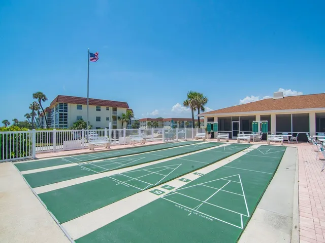 a view of a basketball court