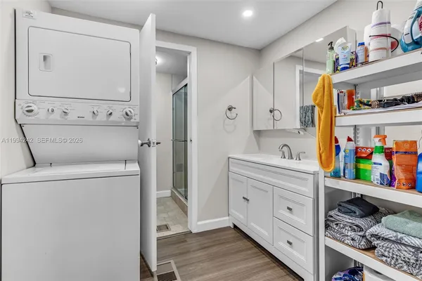 $429,000 | 900 South Emerald Drive, Key Largo, FL 33037