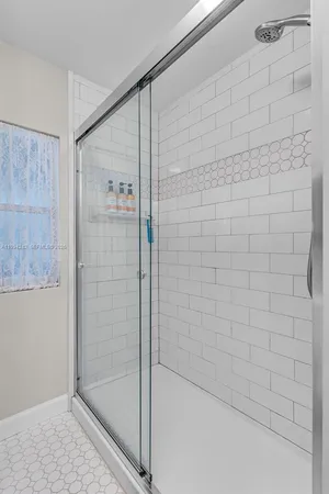 $429,000 | 900 South Emerald Drive, Key Largo, FL 33037