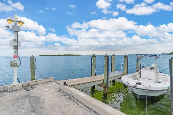 $429,000 | 900 South Emerald Drive, Key Largo, FL 33037
