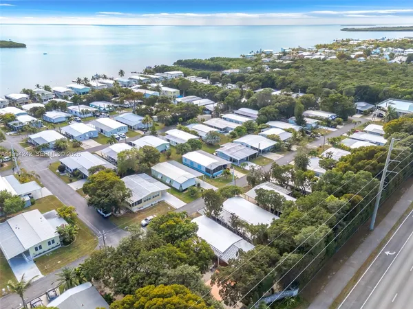 $429,000 | 900 South Emerald Drive, Key Largo, FL 33037