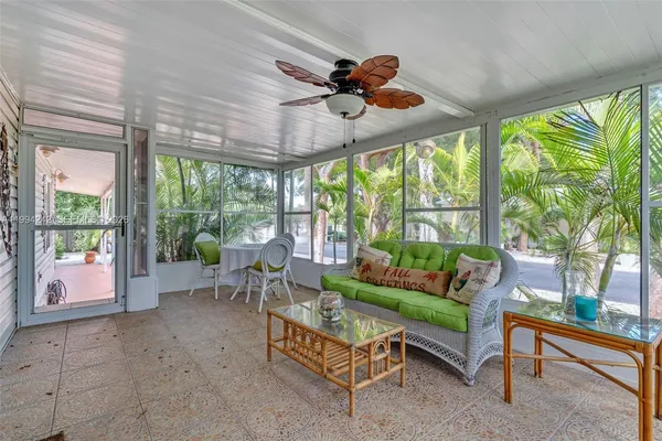 $429,000 | 900 South Emerald Drive, Key Largo, FL 33037