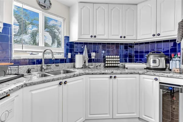 $429,000 | 900 South Emerald Drive, Key Largo, FL 33037