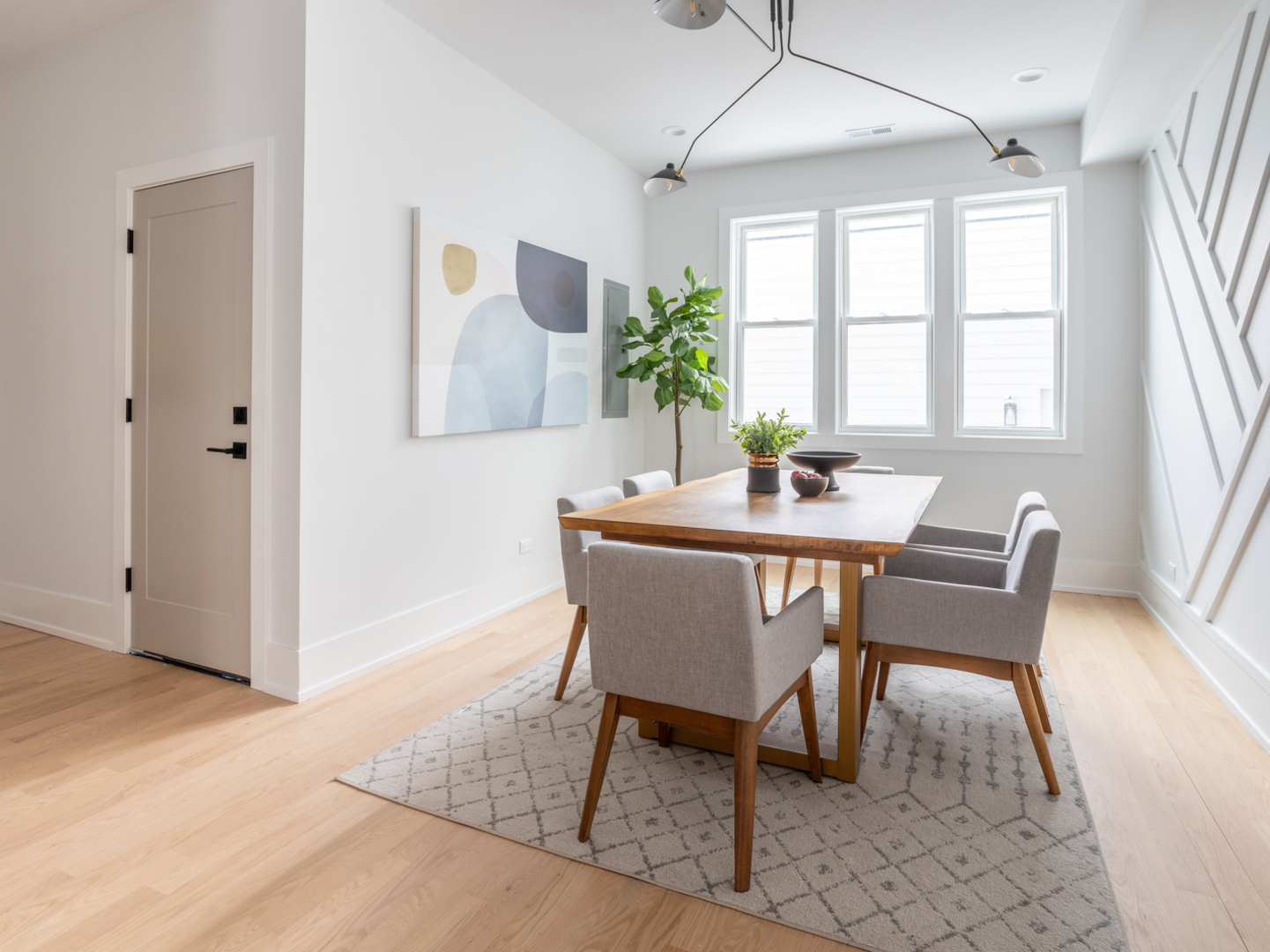 2228 West Lyndale Street Chicago, IL 60647 - Photo 10 of 23 a dining room with furniture and window
