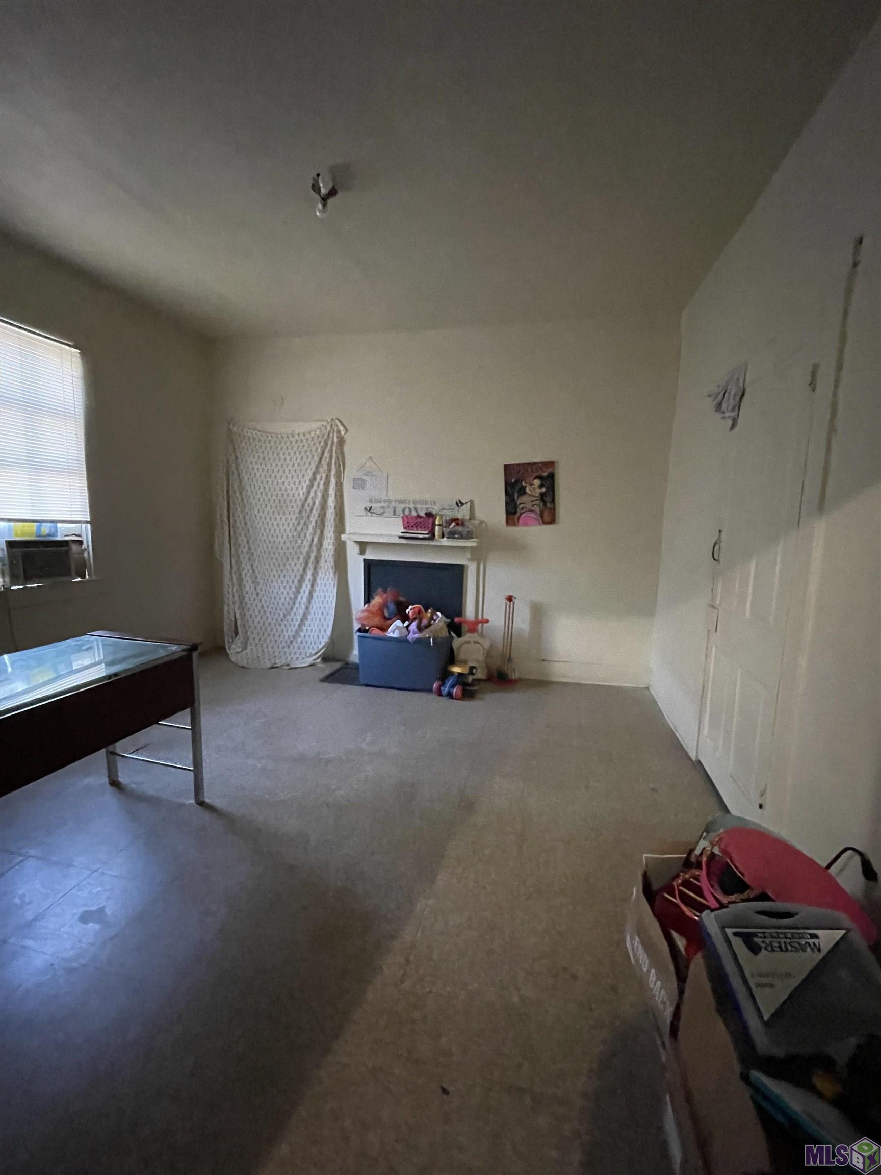 1327 Julia Street Baton Rouge, LA 70802 - Photo 3 of 10 Gallery Image 3