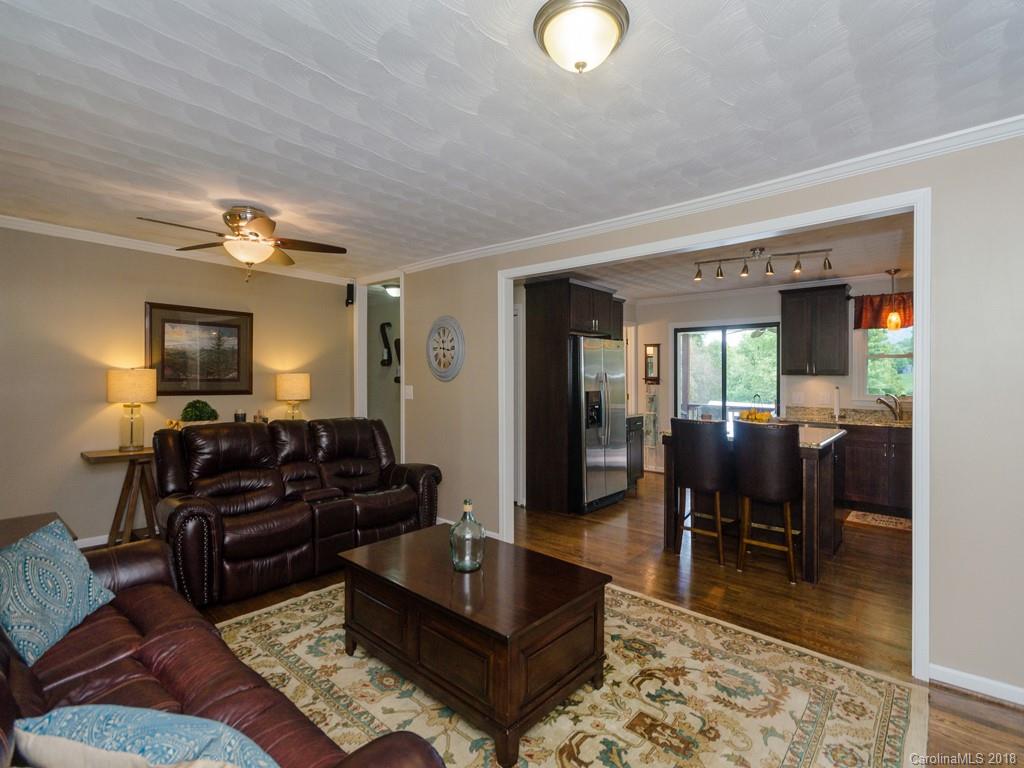 45 Boulder Drive Waynesville, NC 28786 - Photo 2 of 35