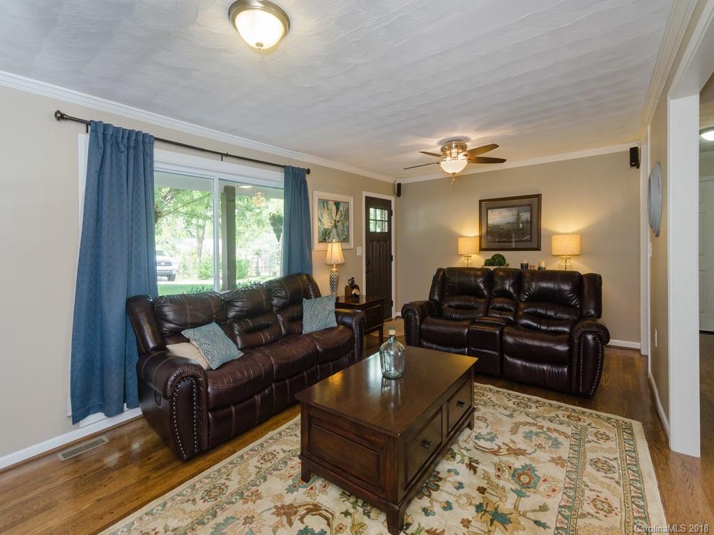 45 Boulder Drive Waynesville, NC 28786 - Photo 3 of 35