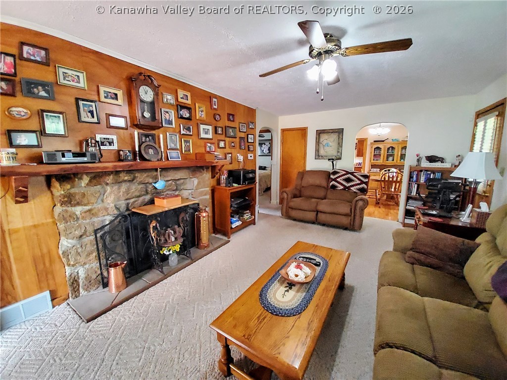 8295 Ohio River Road Point Pleasant, WV 25550 - Photo 11 of 50 Living Room