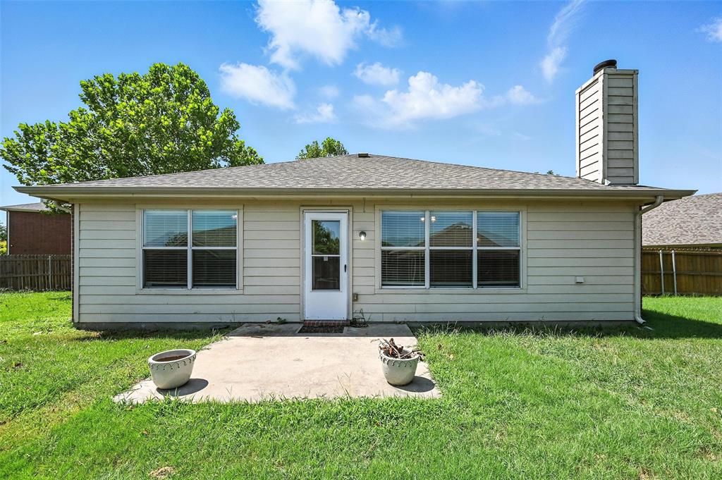 4312 Ridgewood Road Melissa, TX 75454 - Photo 32 of 40 a front view of a house with a yard