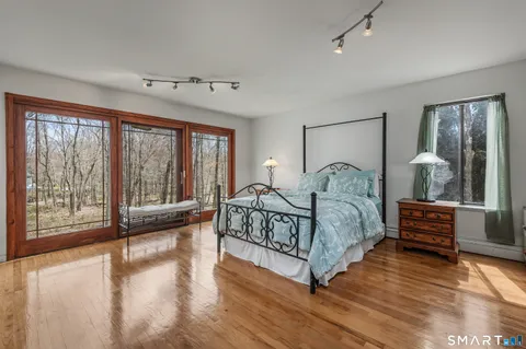 $995,000 | 216 Silver Spring Road, Wilton, CT 06897