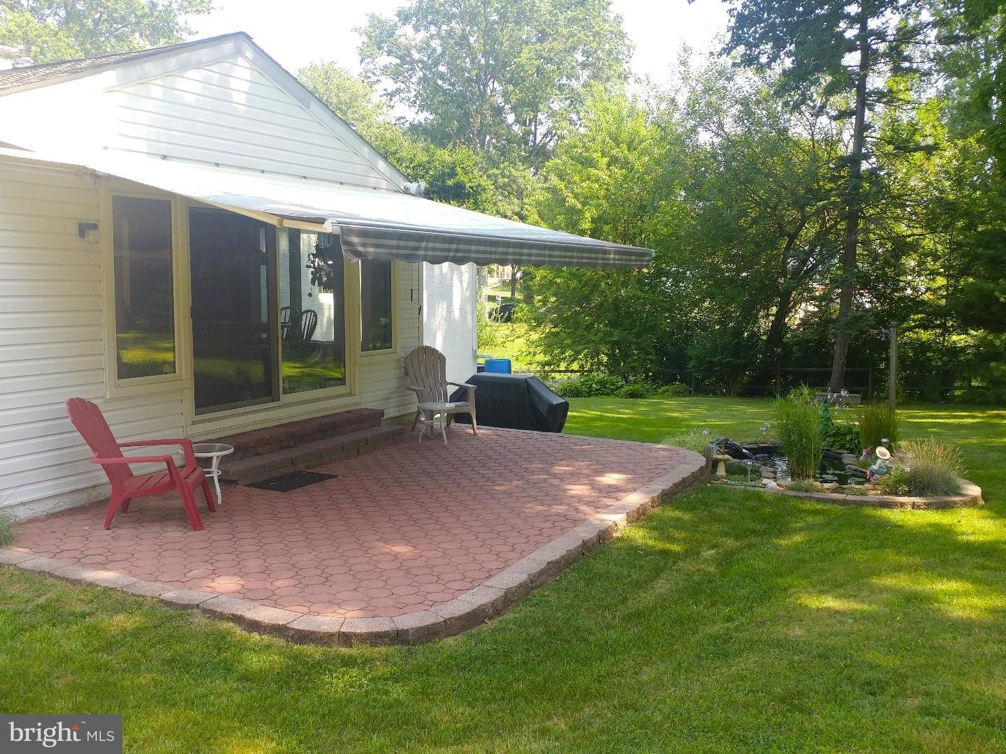 21 Elfreth Road Huntingdon Valley, PA 19006 - Photo 12 of 13 Deck
