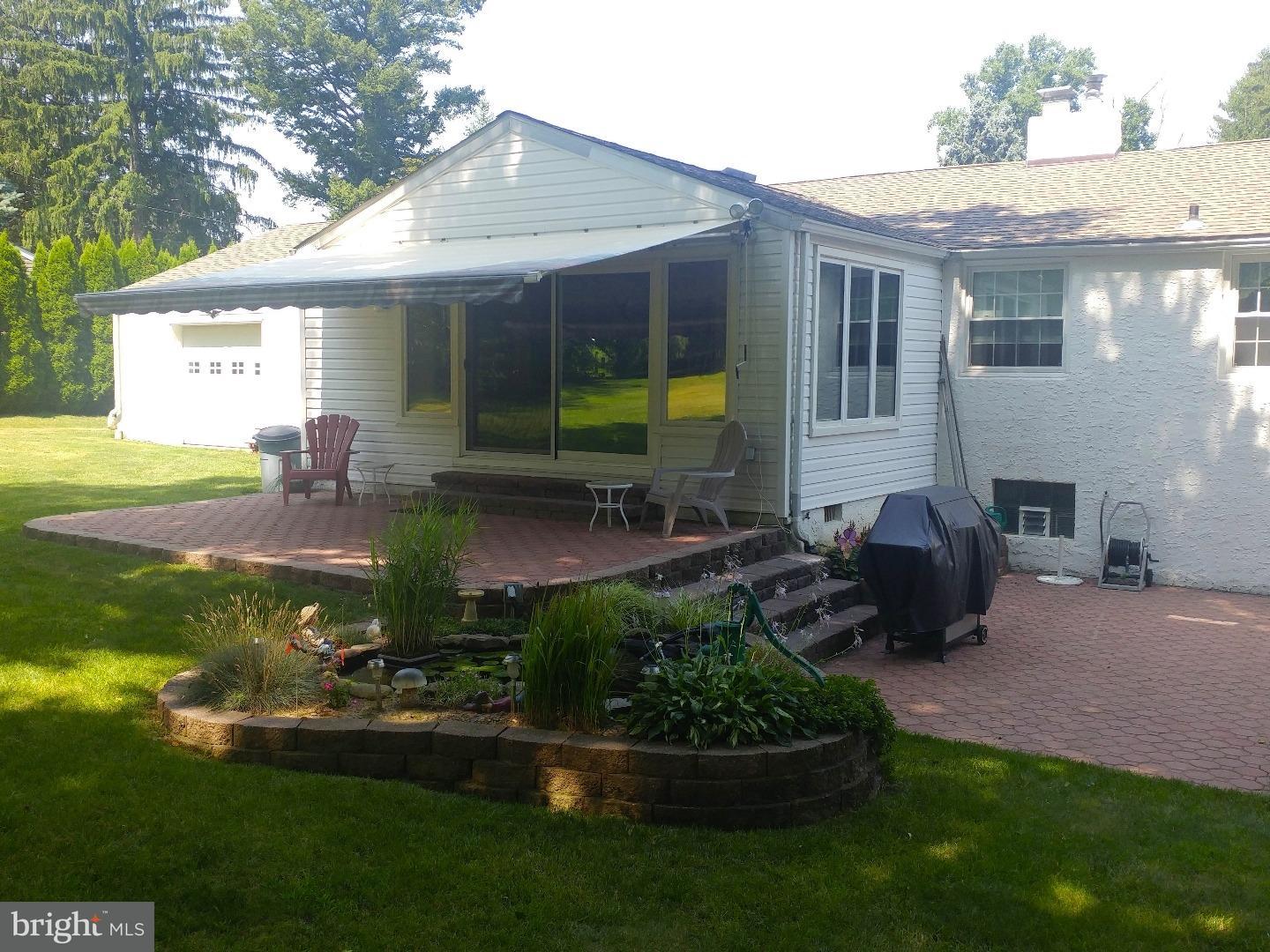 21 Elfreth Road Huntingdon Valley, PA 19006 - Photo 13 of 13 Deck