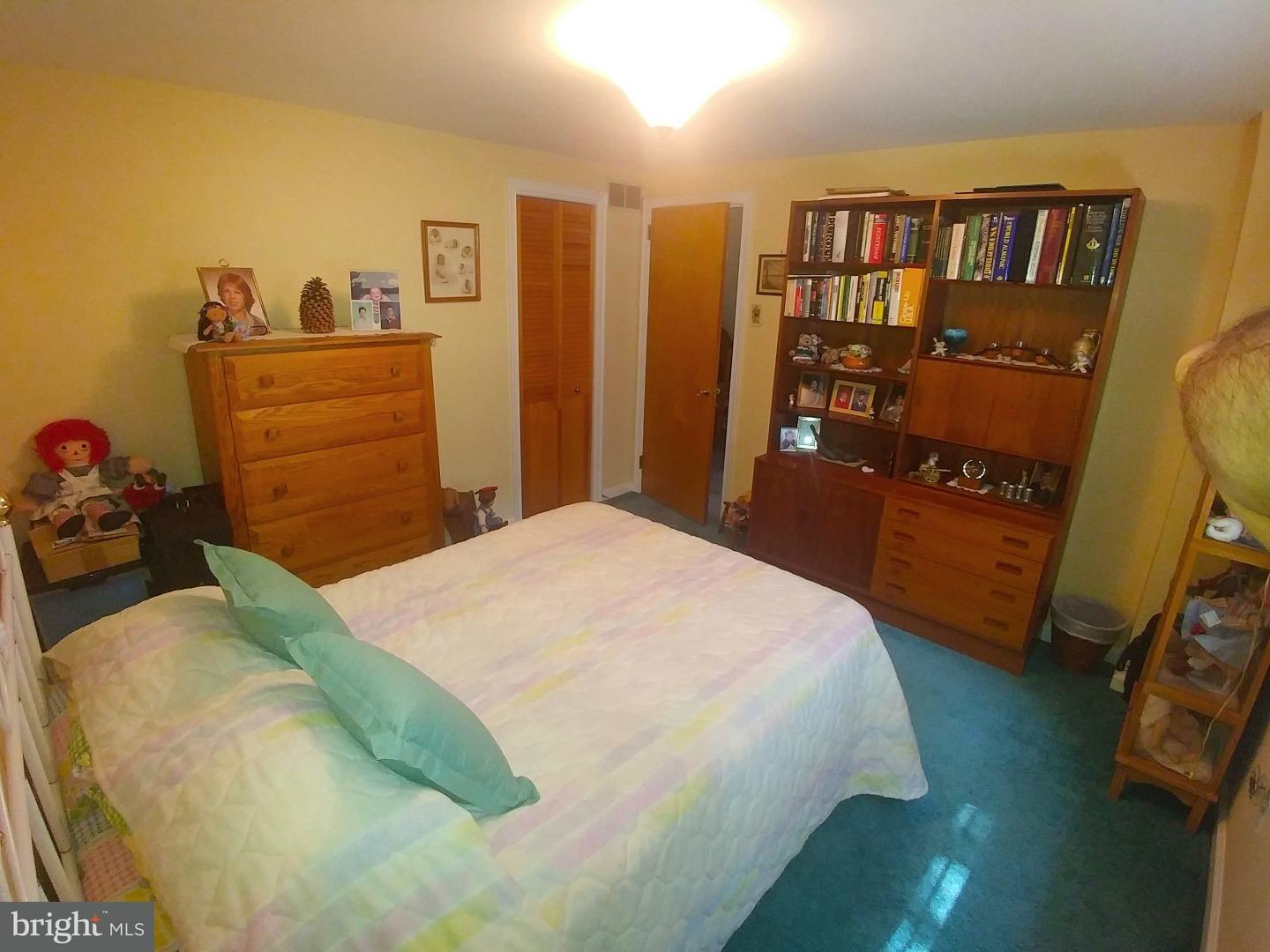 21 Elfreth Road Huntingdon Valley, PA 19006 - Photo 6 of 13 Bedroom 2