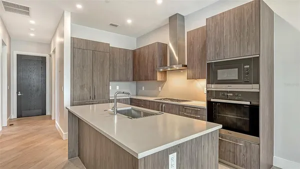 $4,500 | 33 South Palm Avenue, Unit 1303, Sarasota, FL 34236