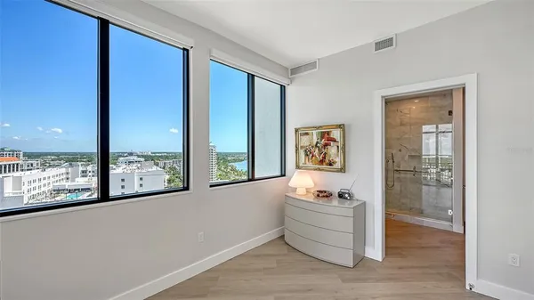 $4,500 | 33 South Palm Avenue, Unit 1303, Sarasota, FL 34236