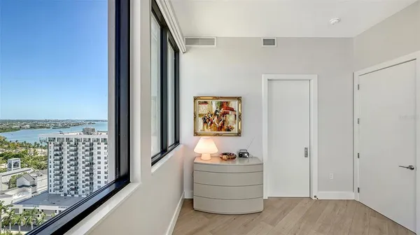 $4,500 | 33 South Palm Avenue, Unit 1303, Sarasota, FL 34236