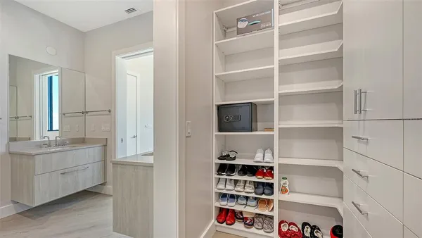 $4,500 | 33 South Palm Avenue, Unit 1303, Sarasota, FL 34236