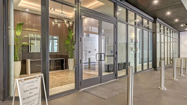 $4,500 | 33 South Palm Avenue, Unit 1303, Sarasota, FL 34236