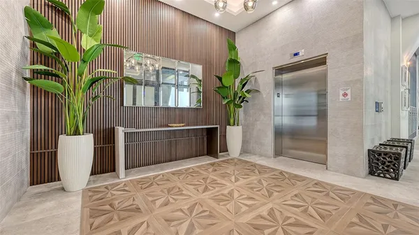 $4,500 | 33 South Palm Avenue, Unit 1303, Sarasota, FL 34236