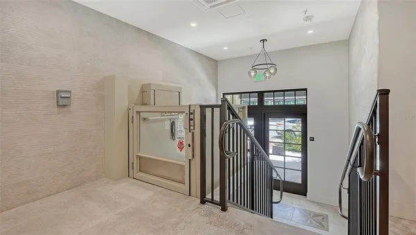 $4,500 | 33 South Palm Avenue, Unit 1303, Sarasota, FL 34236