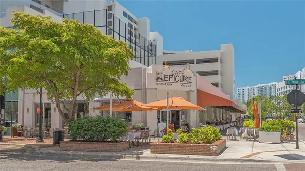 $4,500 | 33 South Palm Avenue, Unit 1303, Sarasota, FL 34236